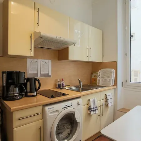 Alma'S Hyper Center Studio Apartment Nice